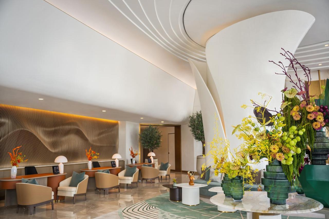 Hotel Address Creek Harbour Dubaj Exteriér fotografie The lobby of the hotel