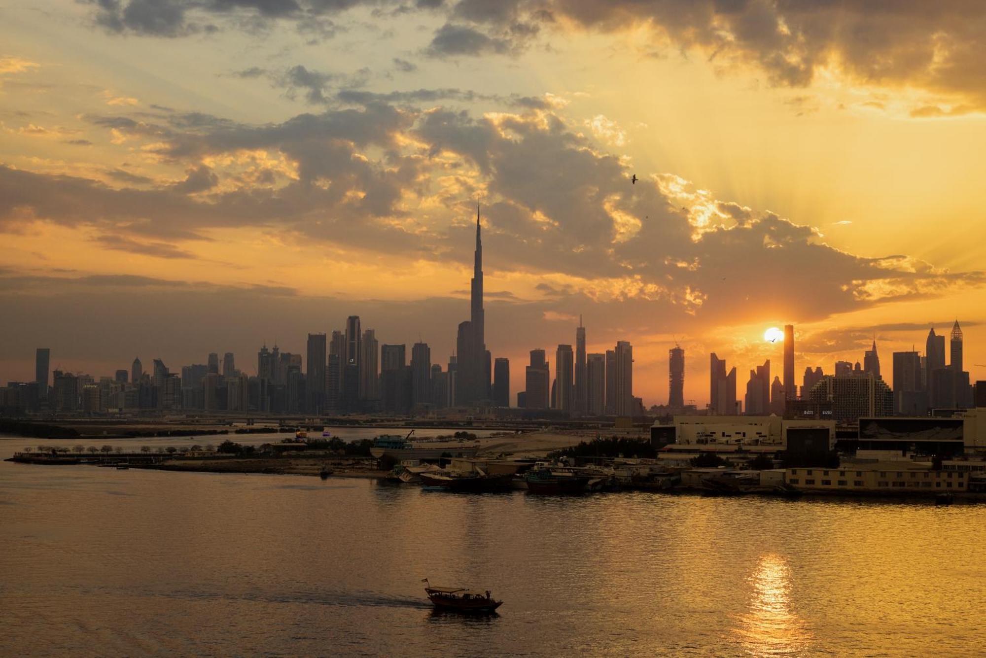 Hotel Address Creek Harbour Dubaj Exteriér fotografie Dubai skyline