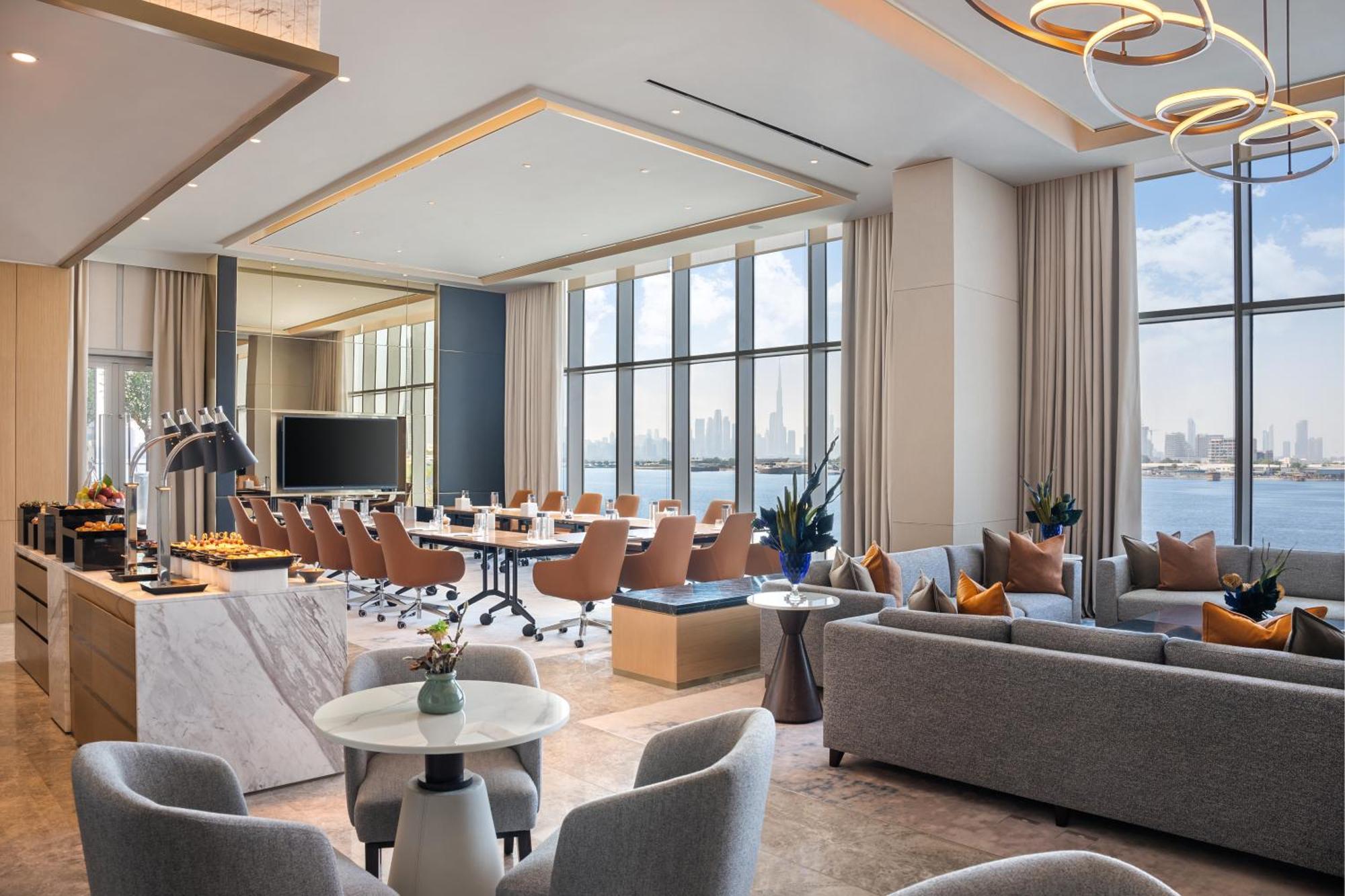 Hotel Address Creek Harbour Dubaj Exteriér fotografie The Executive Lounge at the Westin Dubai